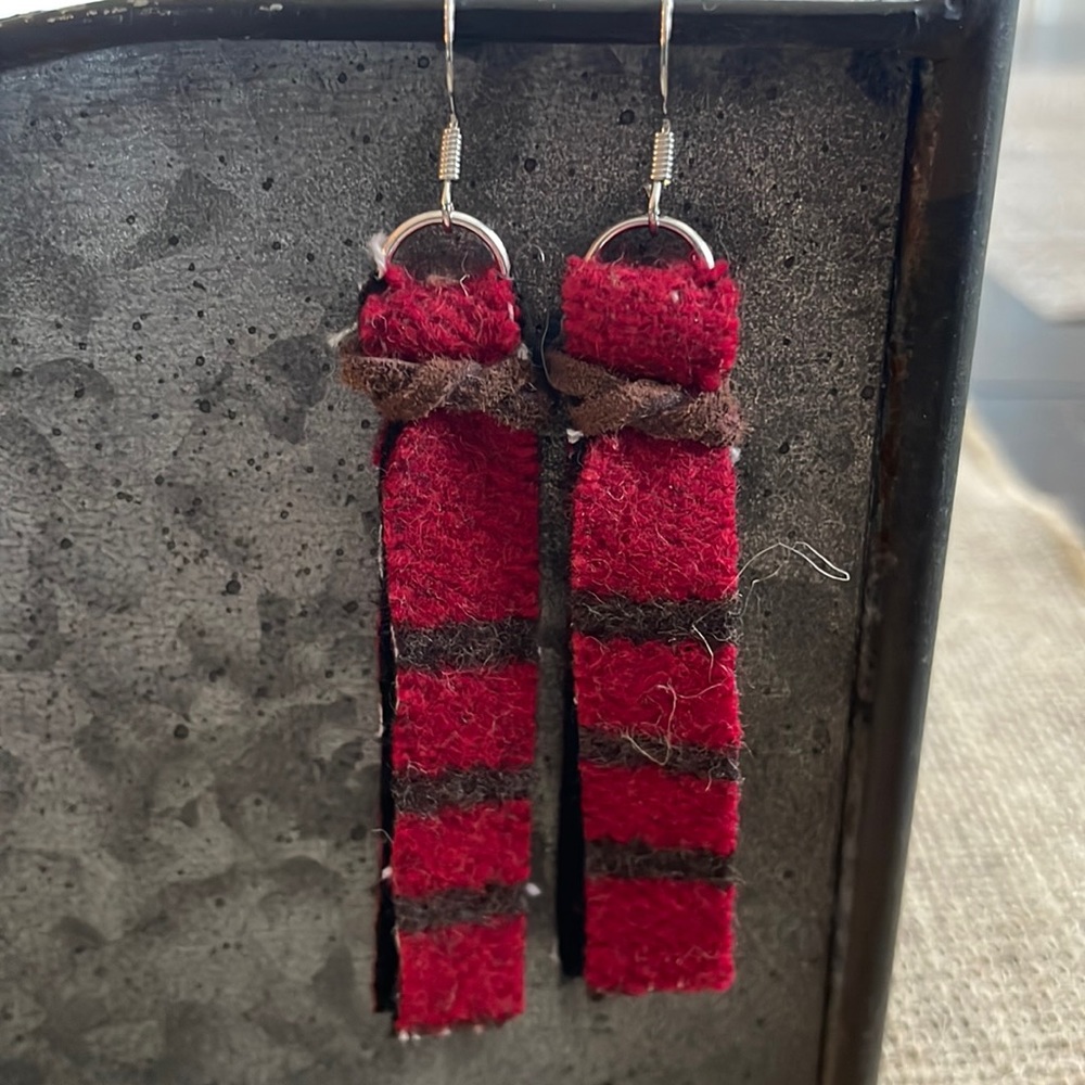 Western style earrings